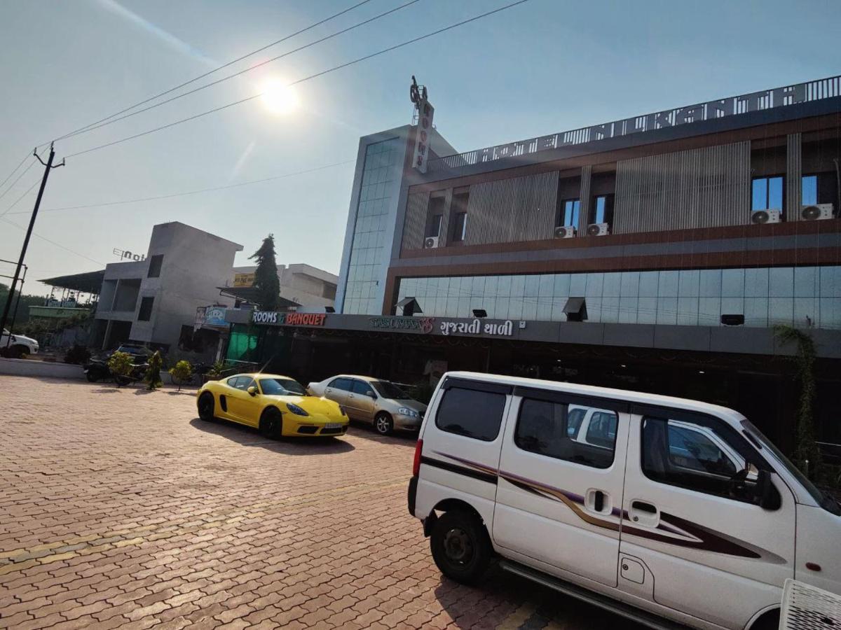 Hotel Nilkanth Navsari Exterior photo