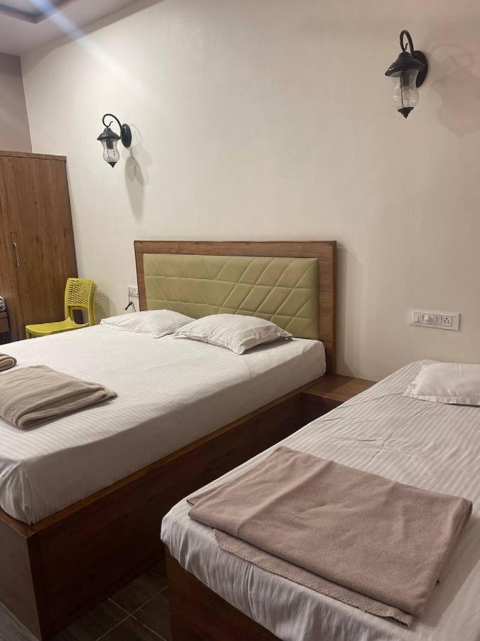 Hotel Nilkanth Navsari Exterior photo