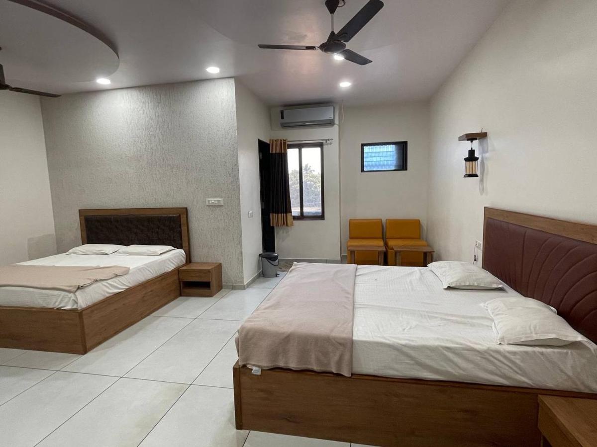 Hotel Nilkanth Navsari Exterior photo